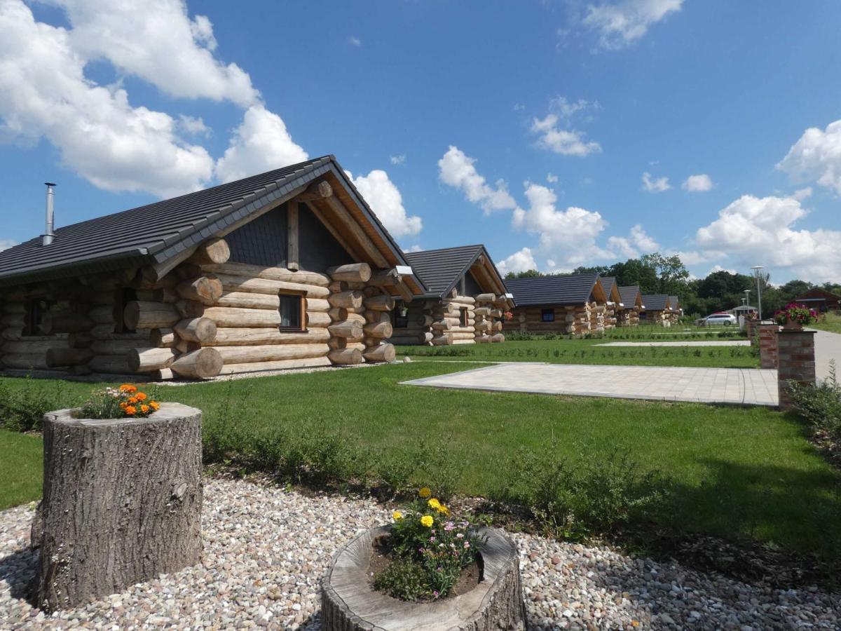 Naturstammhaus Tollensesee Groß Nemerow Екстериор снимка