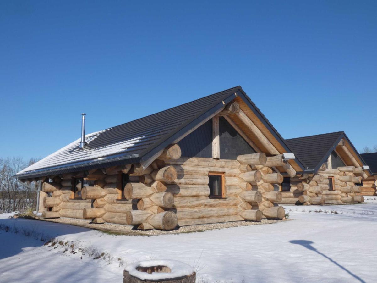 Naturstammhaus Tollensesee Groß Nemerow Екстериор снимка