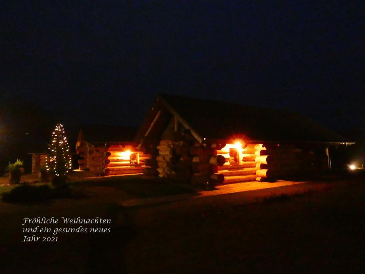 Naturstammhaus Tollensesee Groß Nemerow Екстериор снимка