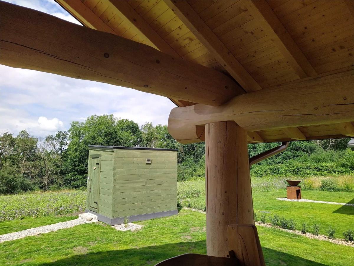 Naturstammhaus Tollensesee Groß Nemerow Екстериор снимка